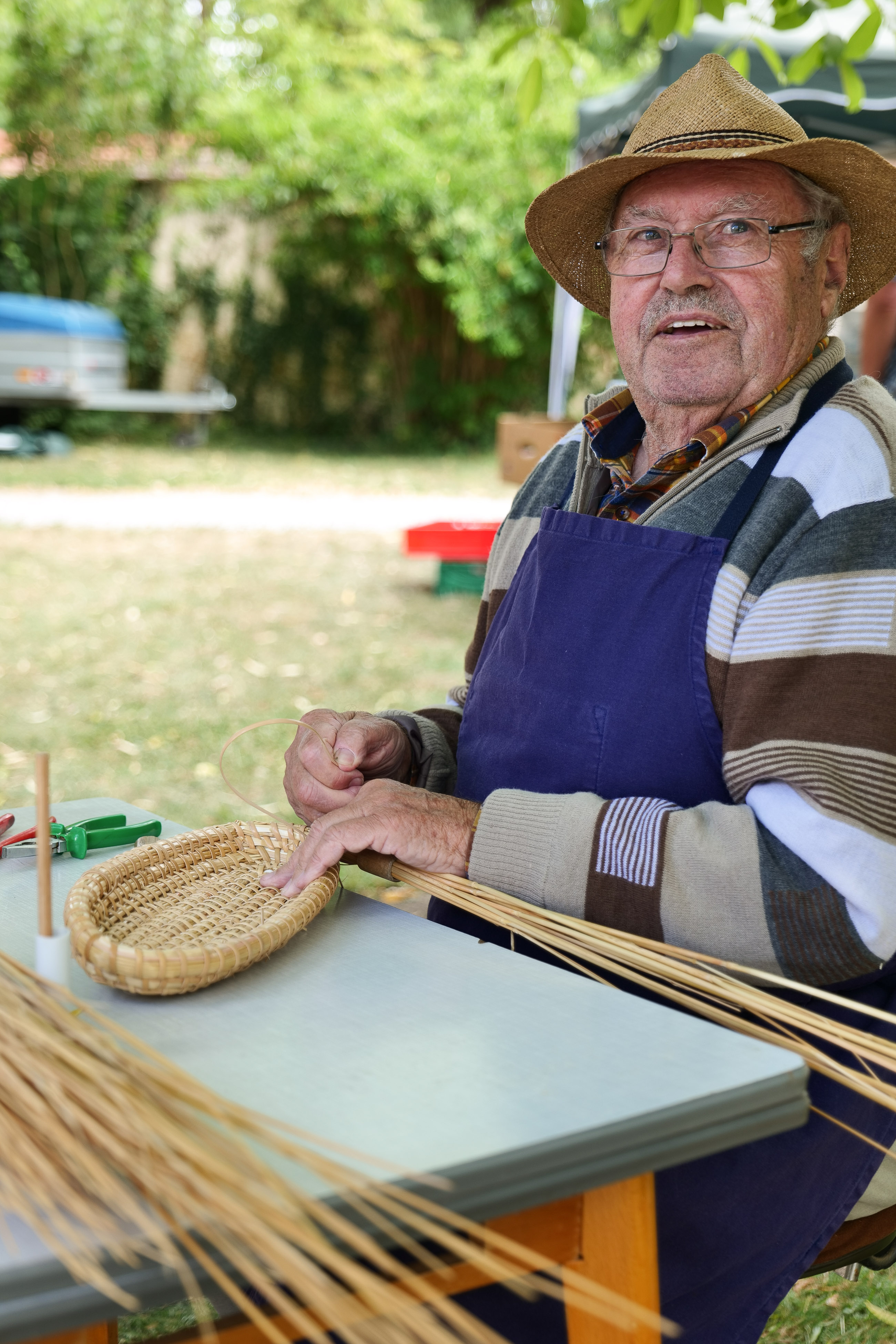 Strohkörbe flechten - Foto: Matthias Meyer