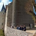 Bezirkstagspräsident Martin Sailer beim Besuch des Schlosses Sainte-Suzanne in der Mayenne.