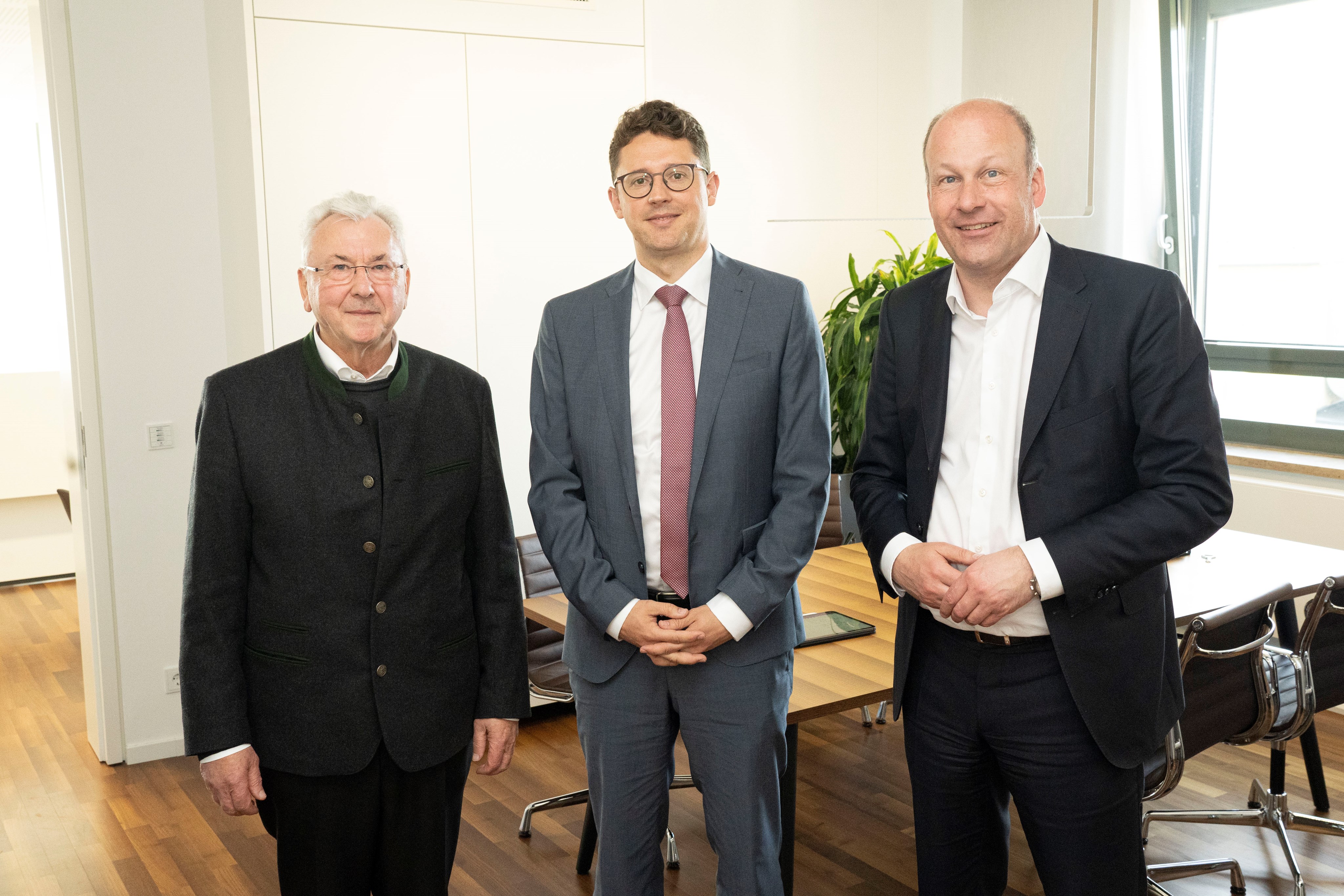 Gruppenbild: Walter Merkt, Dr. Dominikus Kleindienst, Martin Sailer