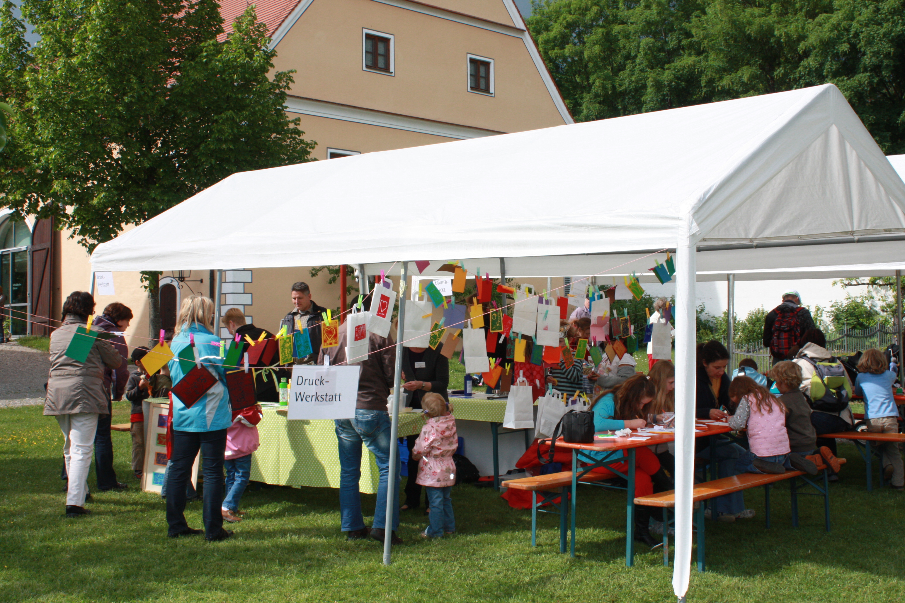 Internationaler Museumstag in Oberschönenfeld für Klein und Groß