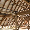 Blick in den beeindruckenden Dachstuhl des ehemaligen Stadels. Heute wird hier moderne Kunst präsentiert. - Foto: Barbara Magg, Museum Oberschönenfeld Blick in den beeindruckenden Dachstuhl des ehemaligen Stadels. Heute wird hier moderne Kunst präsentiert. - Foto: Barbara Magg, Museum Oberschönenfeld