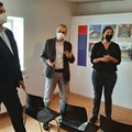 Im Klostermühlenmuseum Thierhaupten (von links): Bürgermeister Valentin Hlopina, Serhij Lukanjuk, Christina Eiden - Foto: Katharina Haberkorn, Bezirk Schwaben