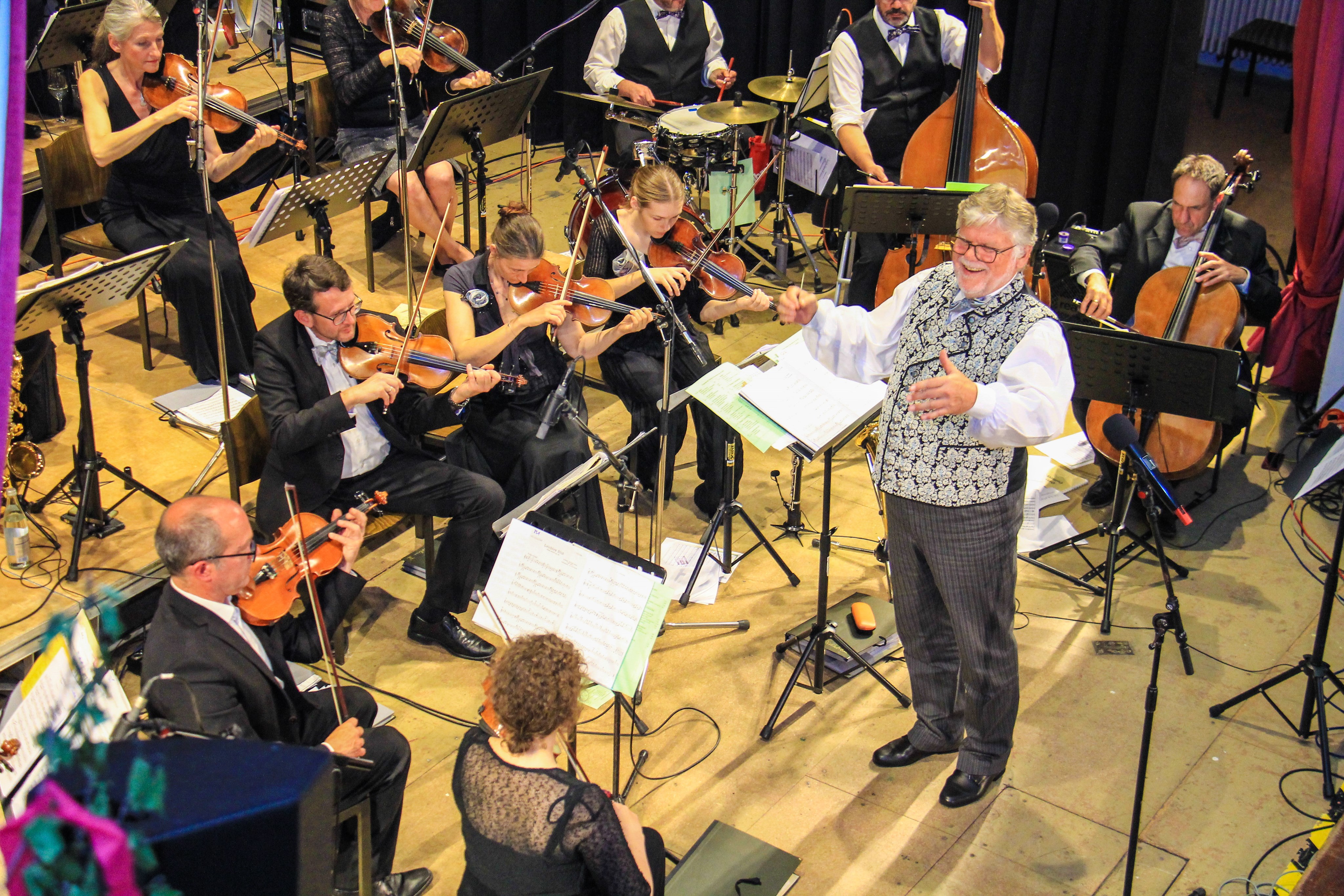 Festlicher Nostalgieball im Stadtsaal