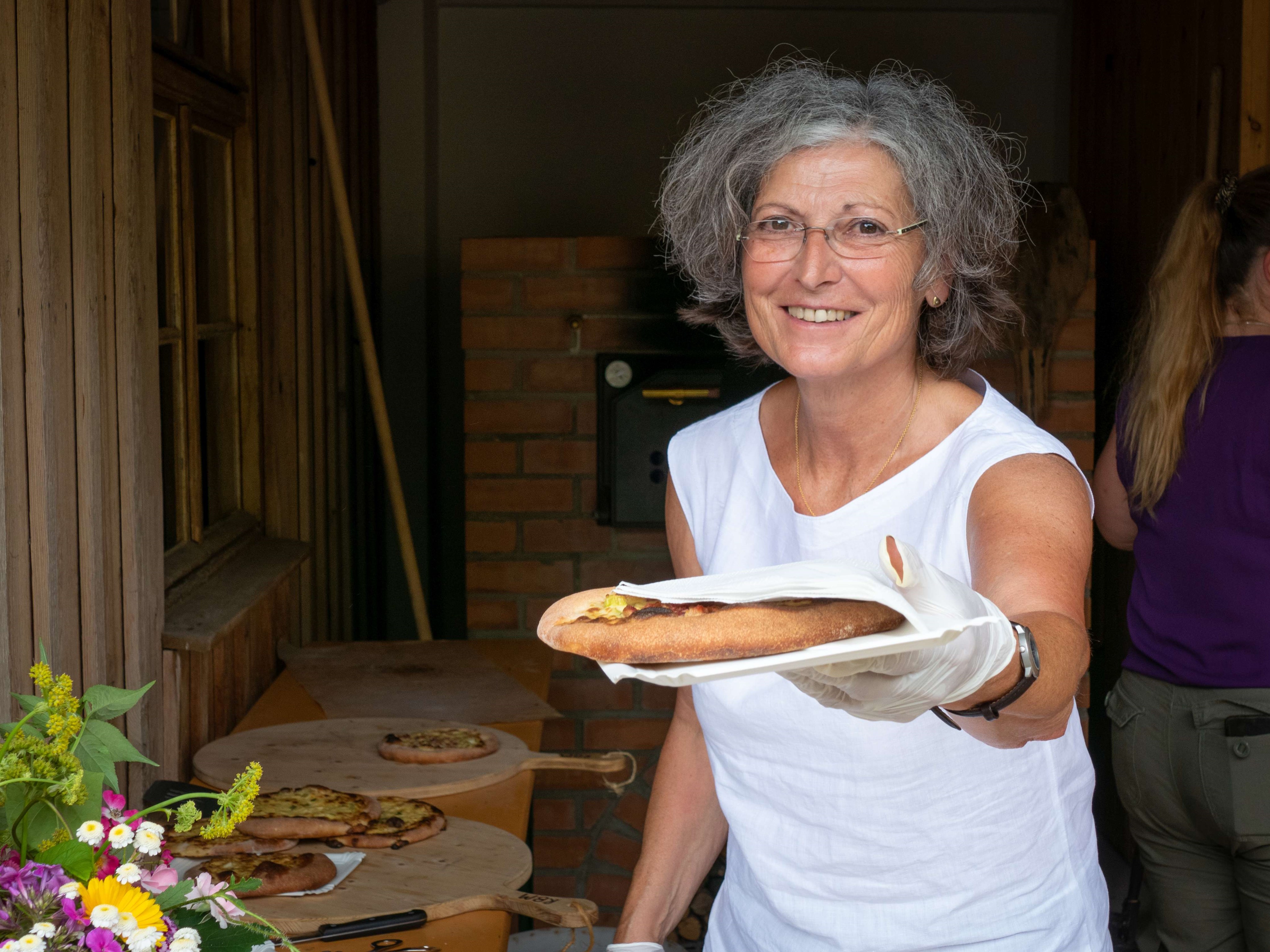 Bewirtung mit regionalen Spezialitäten - Foto: Matthias Meyer, Museum KulturLand Ries