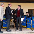 Bezirkstagspräsident Martin Sailer (Mitte) und der stellvertretende Bezirkstagspräsident Peter Schiele (links) gratulieren Edmund Ratka zur Sieben-Schwaben-Medaille. - Foto: Matthias Meyer, Museum KulturLand Ries Bezirkstagspräsident Martin Sailer (Mitte) und der stellvertretende Bezirkstagspräsident Peter Schiele (links) gratulieren Edmund Ratka zur Sieben-Schwaben-Medaille. - Foto: Matthias Meyer, Museum KulturLand Ries