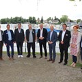 S. Treffler, S. Brunhuber, W. Firnhaber, Dr. V. Gabor, M. Wendrich, BTP M. Sailer, E. Stegmann, Prof. M. Jäger, T. Stegmann und H. Notz - Foto: Georg Schalk, Bezirkskliniken Schwaben