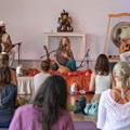Kirtan auf dem Yogafestival - Foto: Armin Schönberger