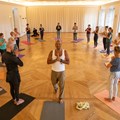 Yogaeinheit kleiner Saal - Foto: Armin Schönberger