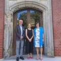Dr. S. Raueiser (SBZI) und Prof. Dr. M. Ankele (Medizinhistorisches Museum der Charité) mit Dr. M. Heuvelmann (Tradition hat Zukunft) bei der Vorstellung des Projekts „Anstalt Irsee: informieren, gedenken, bilden“ in Berlin. - Foto: Linda Schneider