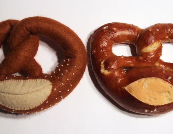Ausstellung „Alles Fake?“ eröffnet im Museum Oberschönenfeld