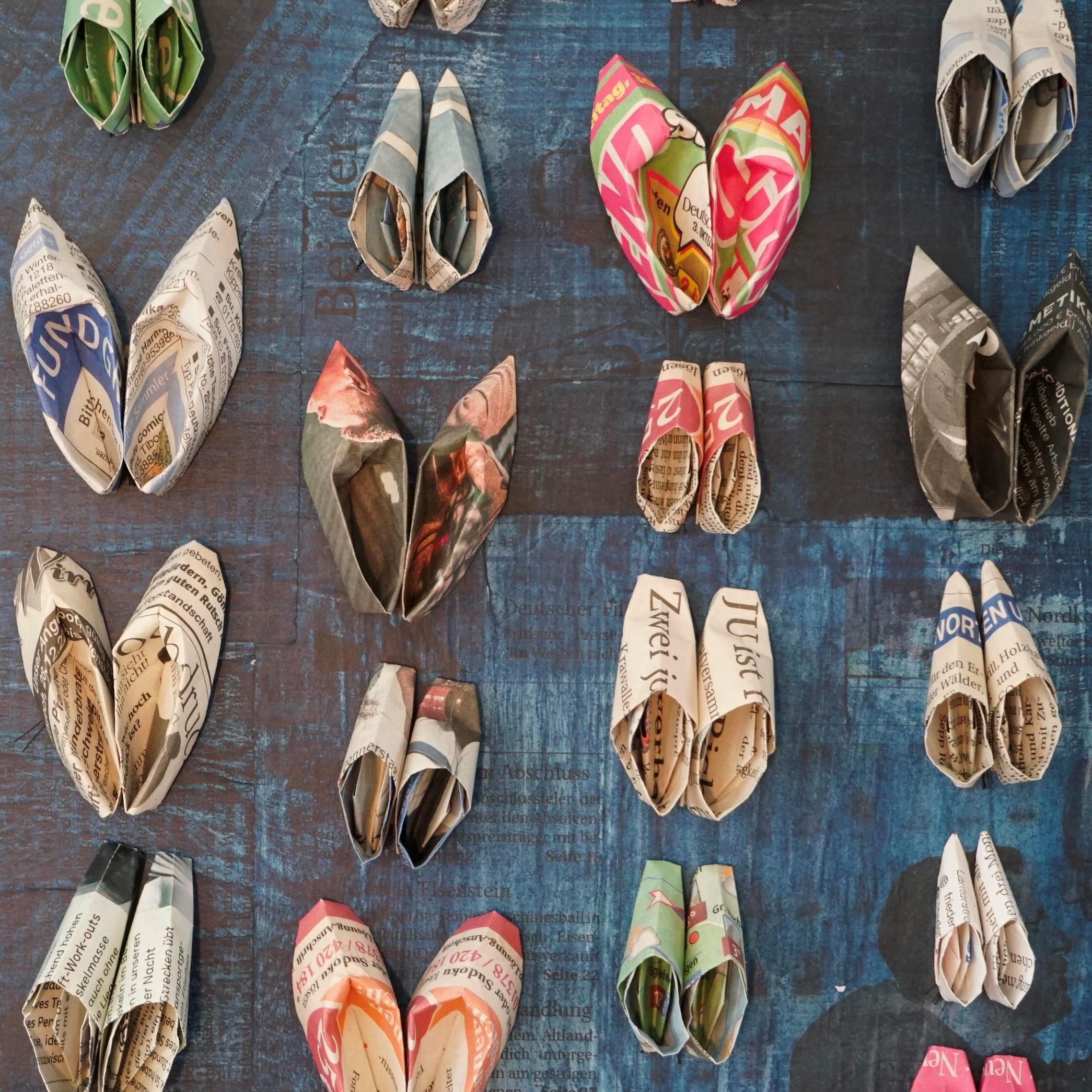 In Origami-Technik gefaltete Schuhe