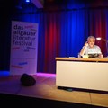 Eindrücklich und mitreißend liest Sonnleitner aus seinem neuesten Band und begeistert damit das Publikum - Foto: Nadja Hendriks, Schwabenakademie Irsee