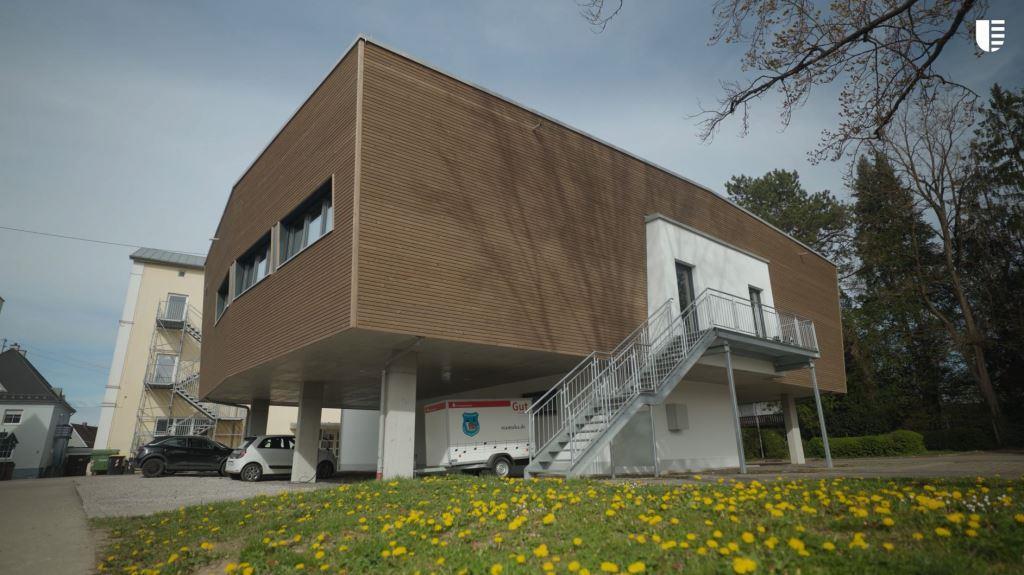 Das neue Probezentrum der Stadtmusikkapelle Schwabmünchen e.V. steht auf Stelzen und hat gleichermaßen eine bemerkenswerte Akustik und Öko-Bilanz. - Foto: Marco Kleebauer/ © MK-Fotografie