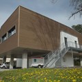 Das neue Probezentrum der Stadtmusikkapelle Schwabmünchen e.V. steht auf Stelzen und hat gleichermaßen eine bemerkenswerte Akustik und Öko-Bilanz. - Foto: Marco Kleebauer/ © MK-Fotografie