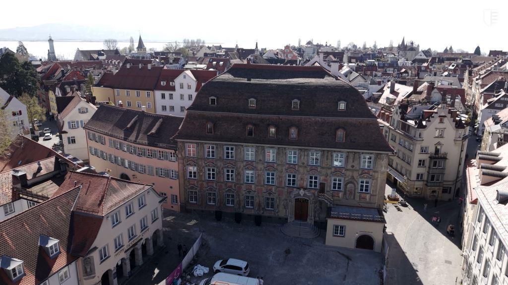 Eines der schönsten barocken Bürgerpalais am Bodensee: Das Haus zum Cavazzen in Lindau beherbergt das Stadtmuseum und ist eine restauratorische Herausforderung und die größte Investition in Denkmalschutz der Stadt Lindau. - Foto: Marco Kleebauer