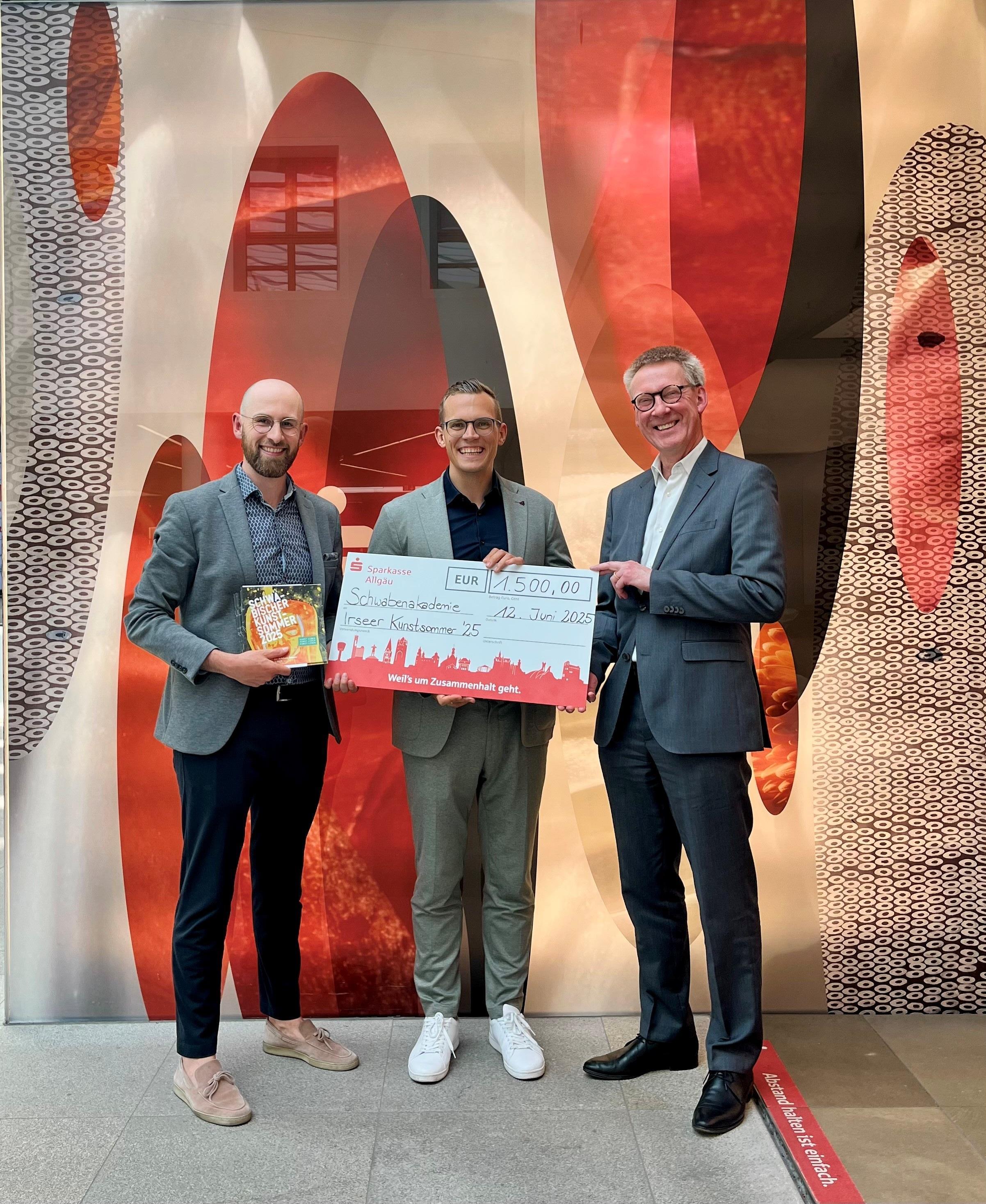 37. Schwäbischer Kunstsommer: Sparkasse Allgäu fördert Kunst aus drei Nationen