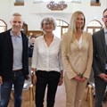 Bei einer Veranstaltung im BKH Günzburg zum Welthirntumortag informierten u. a. (v. l.) Prof. R. König, Ch. Viereck, S. Otto und Dr. G. Durner über Auswirkungen und moderne Wege der Therapie und Begleitung von Menschen mit Hirntumor. - Foto: Georg Schalk