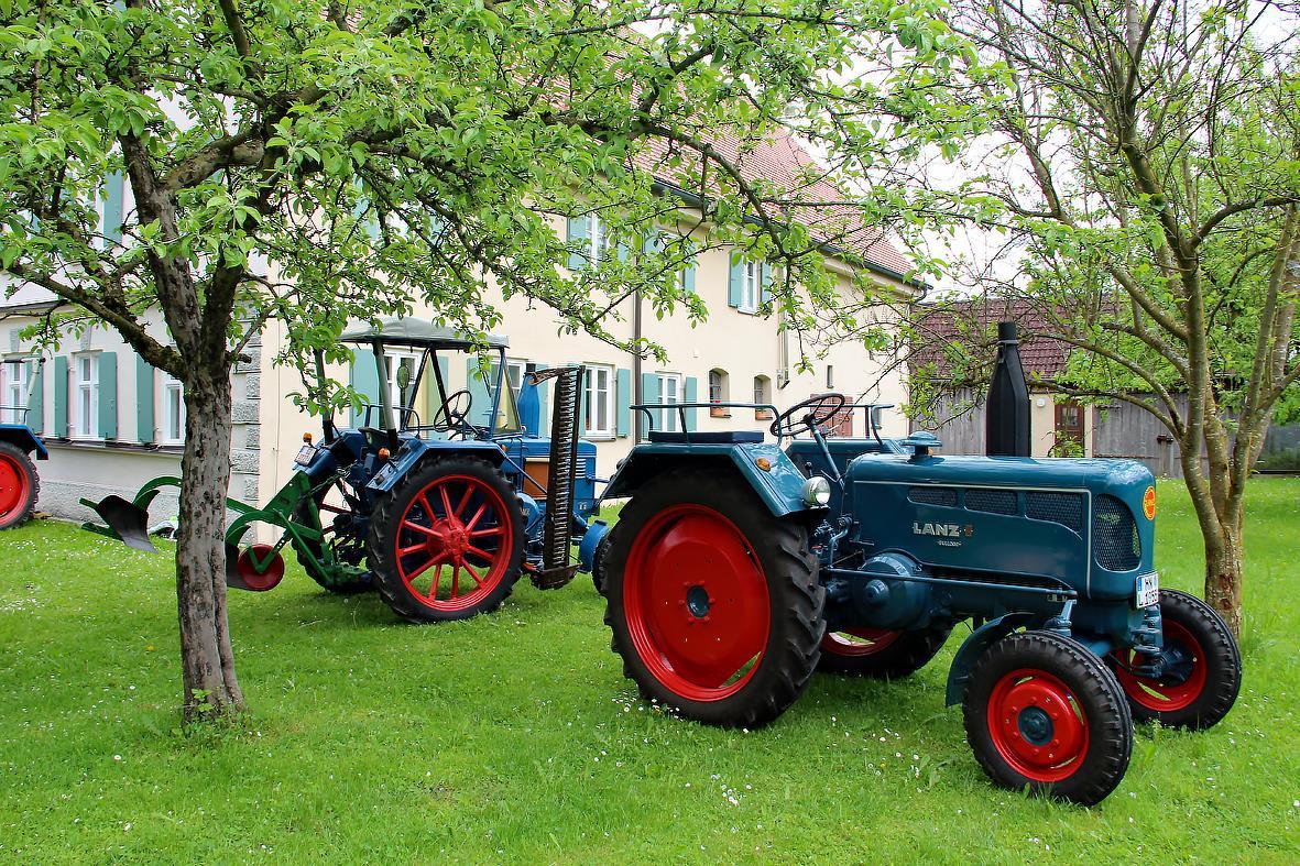 Hammerschmiede Naichen: Technikgeschichte zum Anfassen für große und kleine Traktor-Fans 