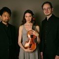 Das Talistrio mit Takuro Okada (Violoncello), Elisa Gummer (Violine) und Konstantin Lukinov (Klavier) - Foto: Thomas Zeising