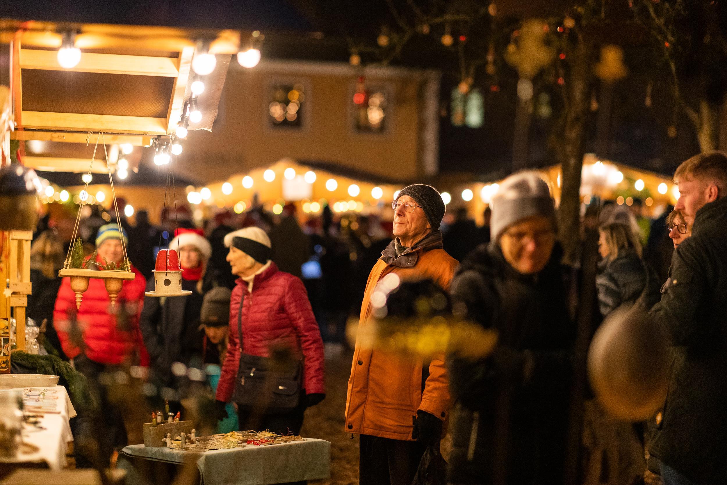 Weihnachtsmarkt in Oberschönenfeld 