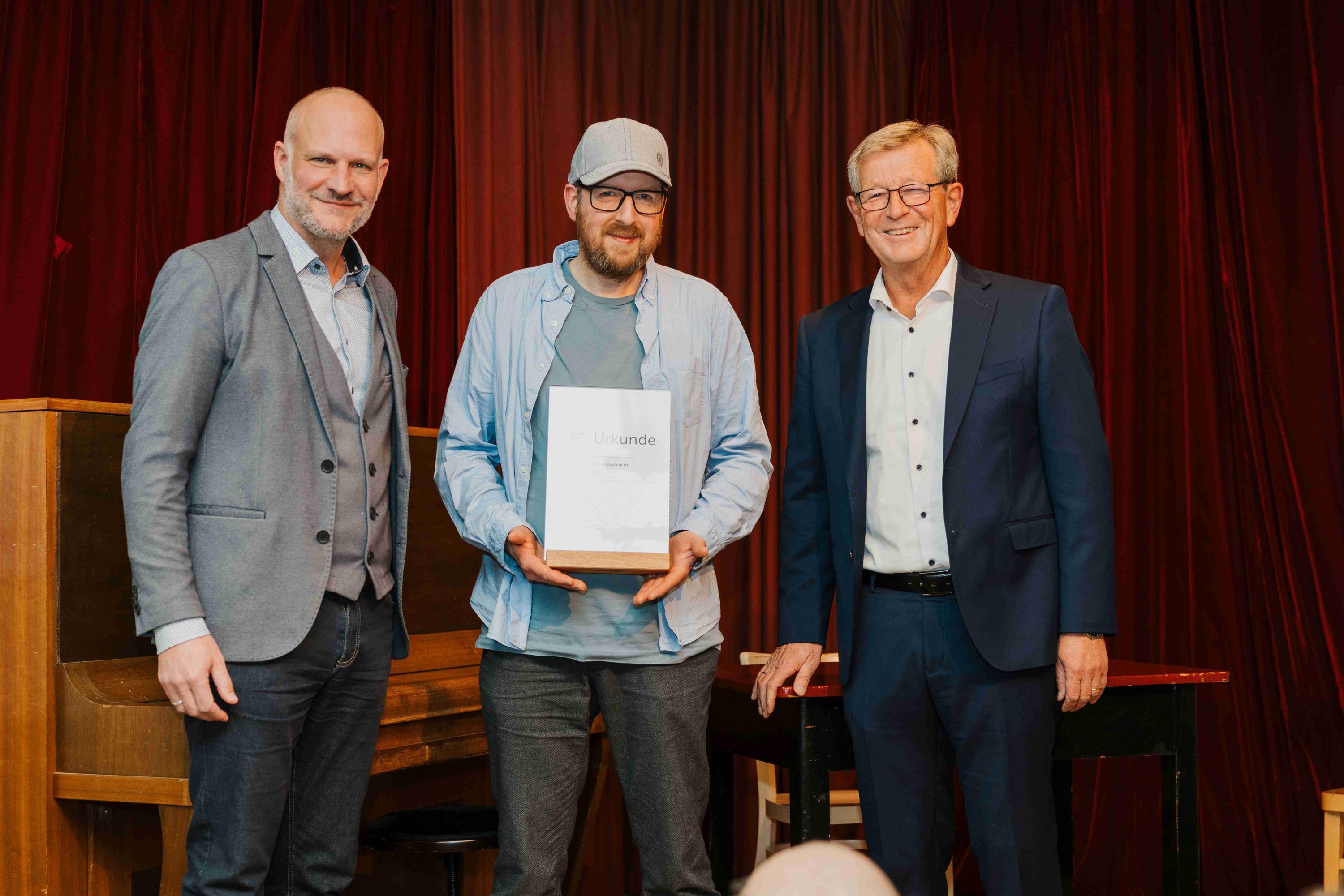 Ein Abend mit ausgezeichneter Literatur: Preisverleihung und Lesung im Sensemble Theater 