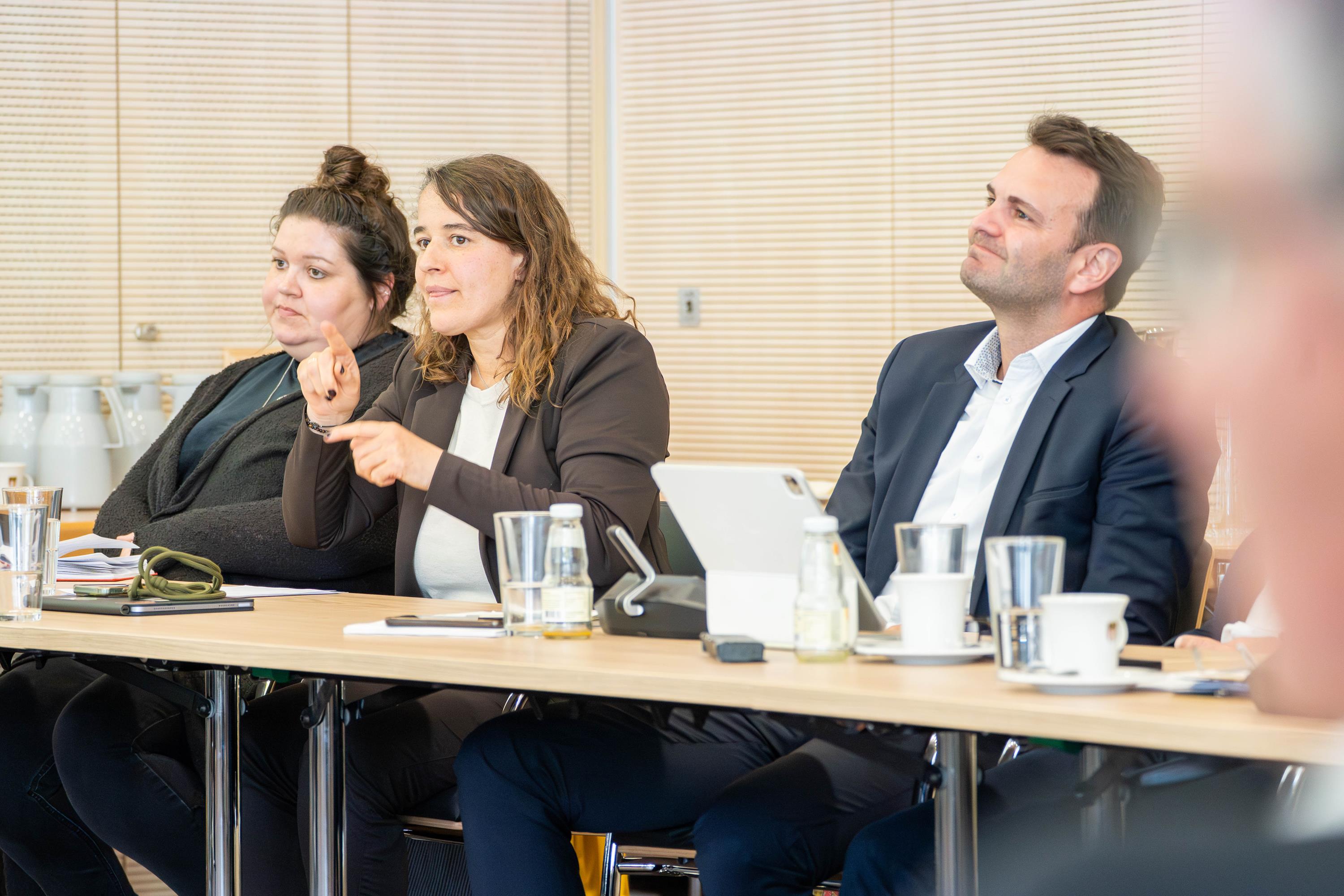 2026 Bezirk Informationsaustausch MdBs und MdLs Fotograf Daniel Beiter (12 von 12)
