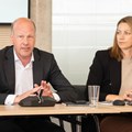 Im Bild sind Bezirkstagspräsident Martin Sailer und die Büroleiterin des Bezirkstagspräsidenten, Elena Eberlein. - Foto: Daniel Beiter, Bezirk Schwaben