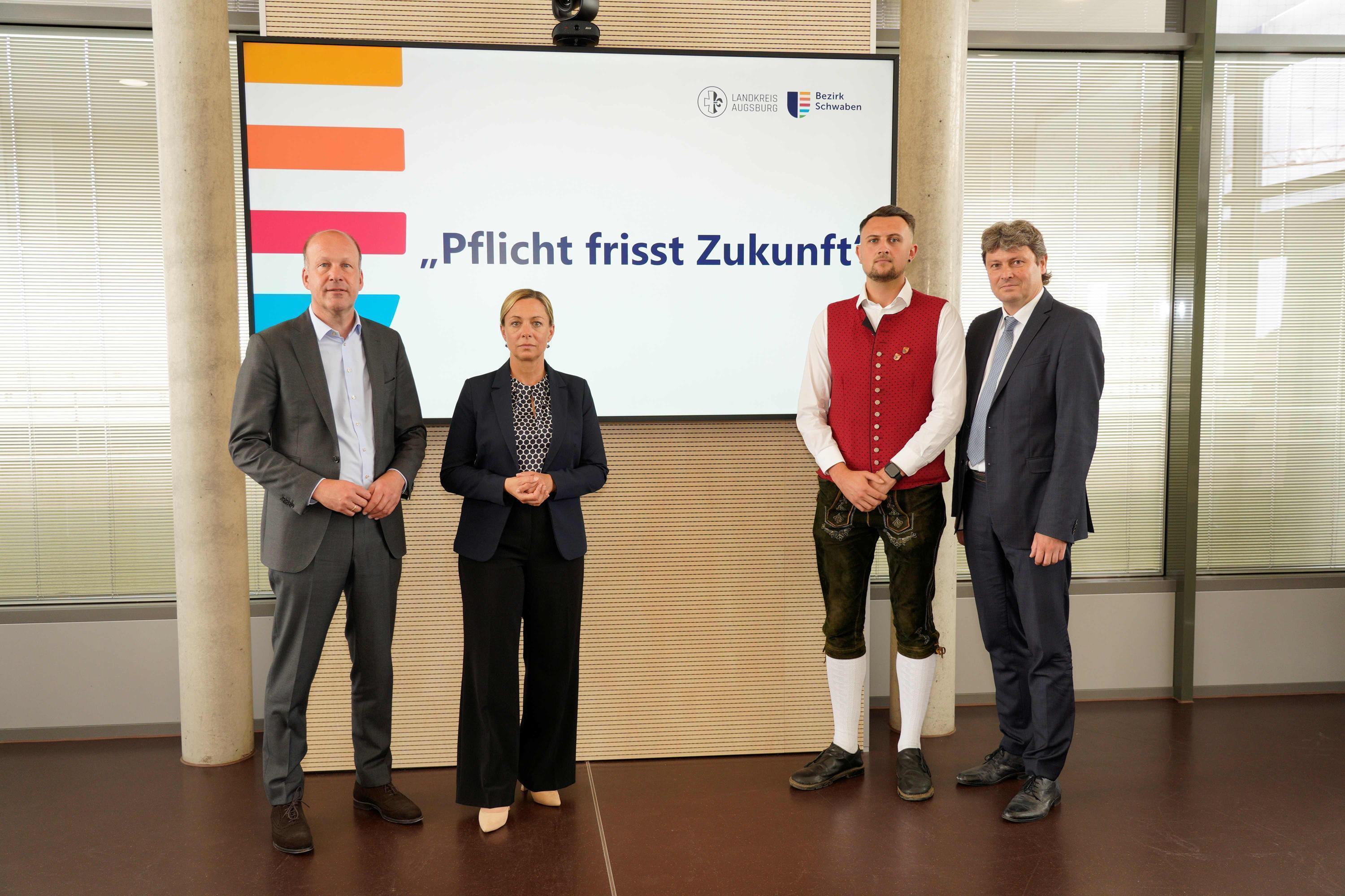 Pressekonferenz zur Finanzlage: Bezirk und Kommunen fordern Entlastung