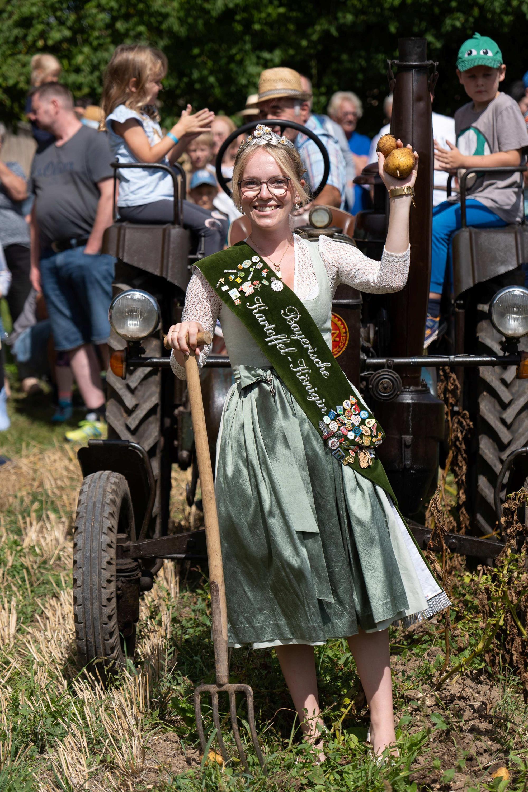 Die 47. Bayerische Kartoffelkönigin Elena I.  Bildnachweis: Matthias Meyer