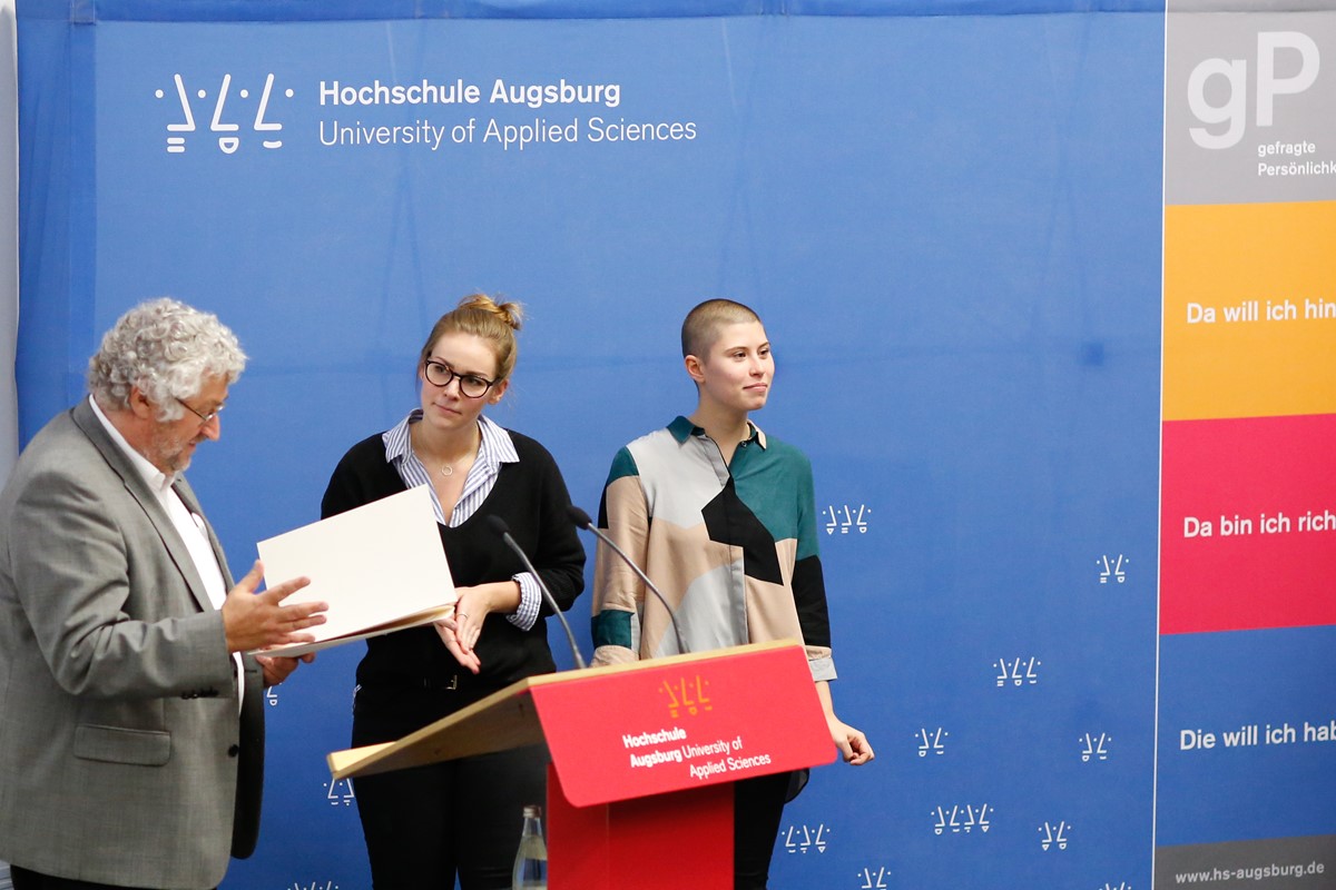 Studierende der Hochschule Augsburg vielfach ausgezeichnet - mit einem Preis des Bezirk Schwaben 