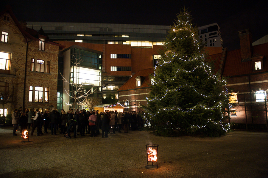 Stimmungsvoller schwäbischer Advent in Brüssel mit einer prächtigen Weißtanne aus Niedersonthofen