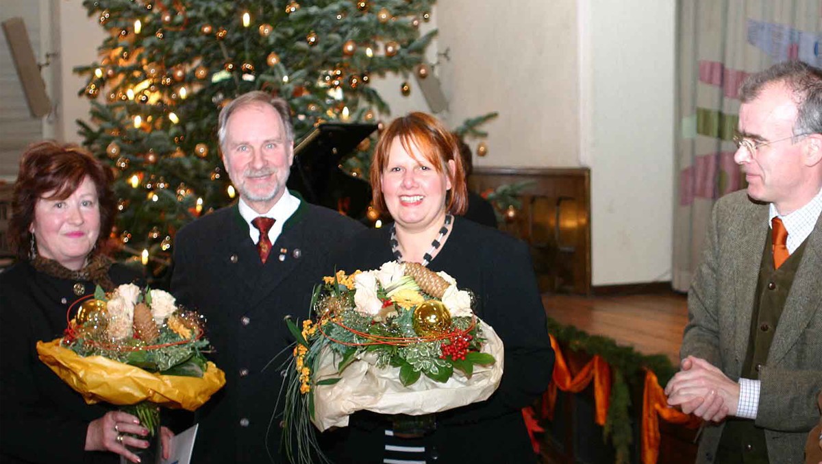 von links: Gründerin Stefanie Badenheuer, Horst Rankl, Präsident des Verbandes bayerischer Amateurtheater, Projektleiterin Susanne Jarisch und Ärztlicher Direktor Professor Thomas Becker