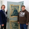 Die Literaturpreisträger Kai Bleifuß (links) und David Krause in Irsee