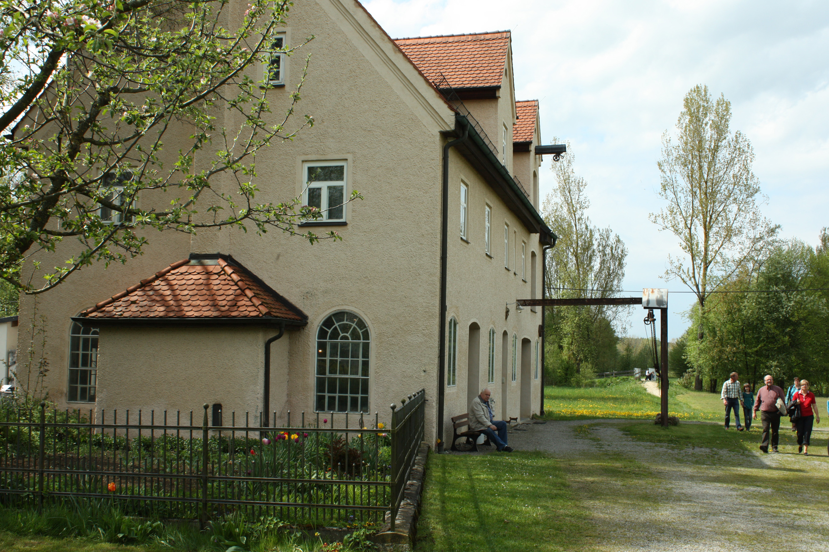 Außenansicht der Hammerschmiede Naichen