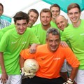 Die Mannschaft des Bezirkskrankenhauses Günzburg freut sich über Platz drei bei den Deutschen Krankenhausmeisterschaften.
