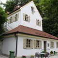 Das Rösslehaus, in dem die Tagesstätte untergebracht ist, gilt als einer der schönsten Punkte Kaufbeurens.