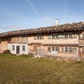 Das Bauernhaus Engenberg ist bereits als Baustelle am Geländerand des Bauernhofmuseums sichtbar. Der Hof soll im baulichen Zustand der 20er Jahre des 20. Jahrhunderts als typischer Westallgäuer Bauernhof dem Publikum präsentiert werden.