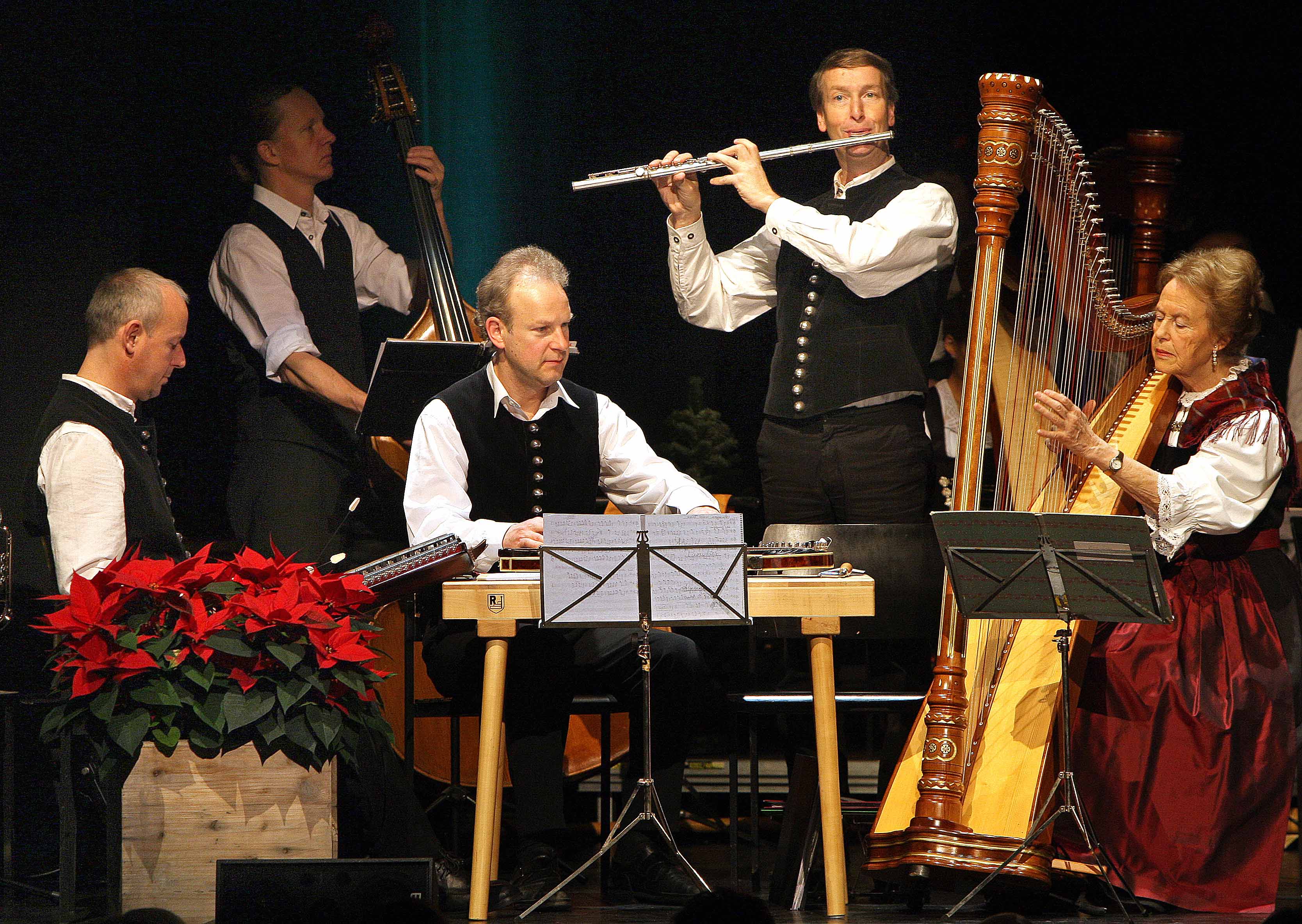 Die Kerber-Familie hinterließ mit zahlreichen volksmusikalischen Konzerten, anspruchsvollen Musikveranstaltungen und Publikationen auch in Mittelschwaben ihre Spuren.