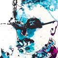 Das Bild „Head 11 4 STA“ aus der Reihe "Haut um's Hirn" kann in der Ausstellung „Blütenknall. Bildschöpfungen von Daniela Kammerer“ besichtigt werden.