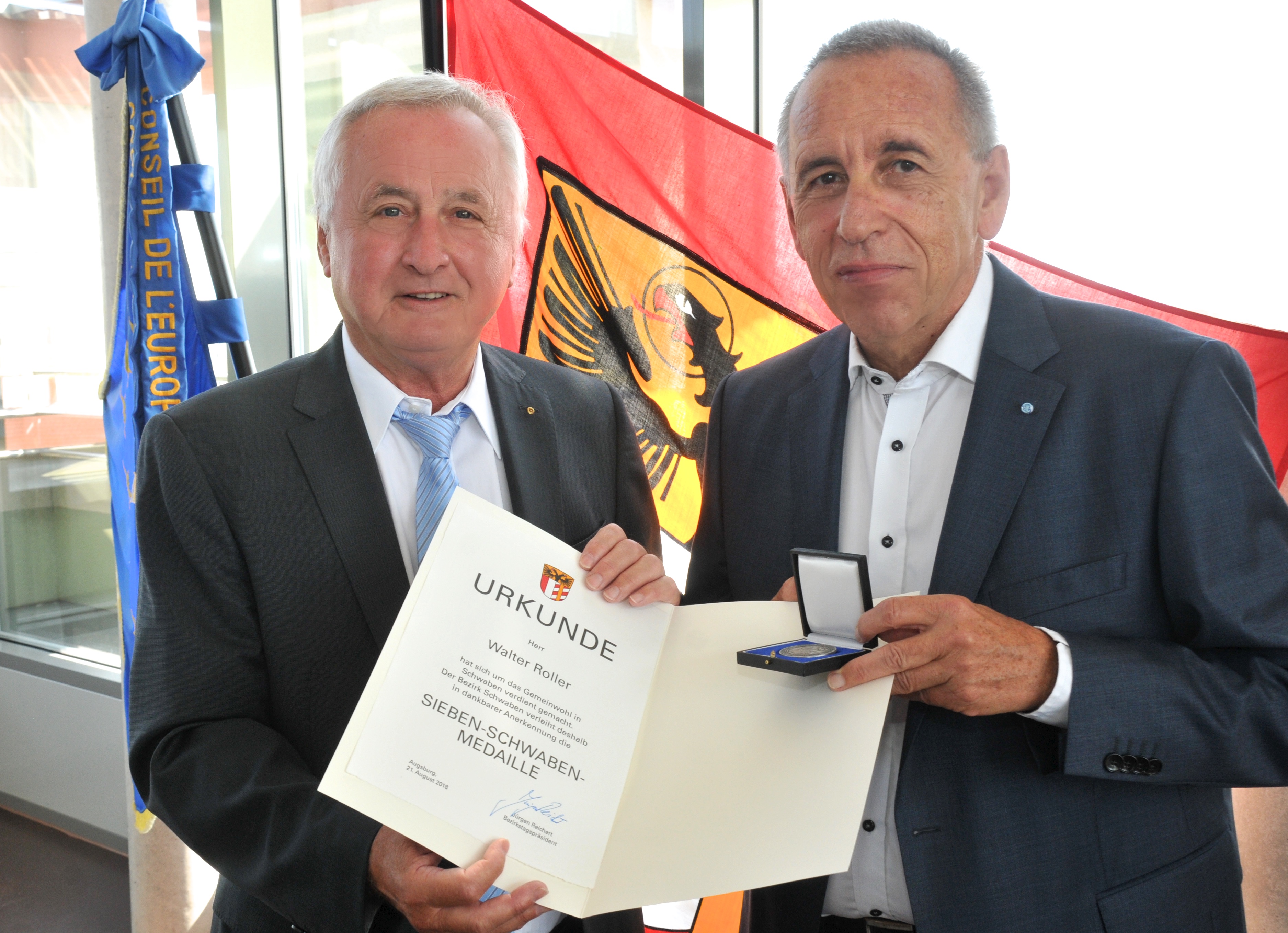 Walter Roller als Botschafter Schwabens mit der Sieben-Schwaben-Medaille geehrt.