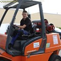 Marcel Marek ist stolz auf "seinen" Gabelstapler