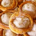 Süßes Schmalzgebäck erfreut sich größter Beliebtheit.