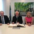 Bezirkstagspräsident Reichert würdigt soziales Engagement in Thannhausen