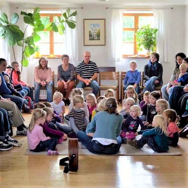 Kindersingen im Wasserschloss | Foto: Angela Hotz