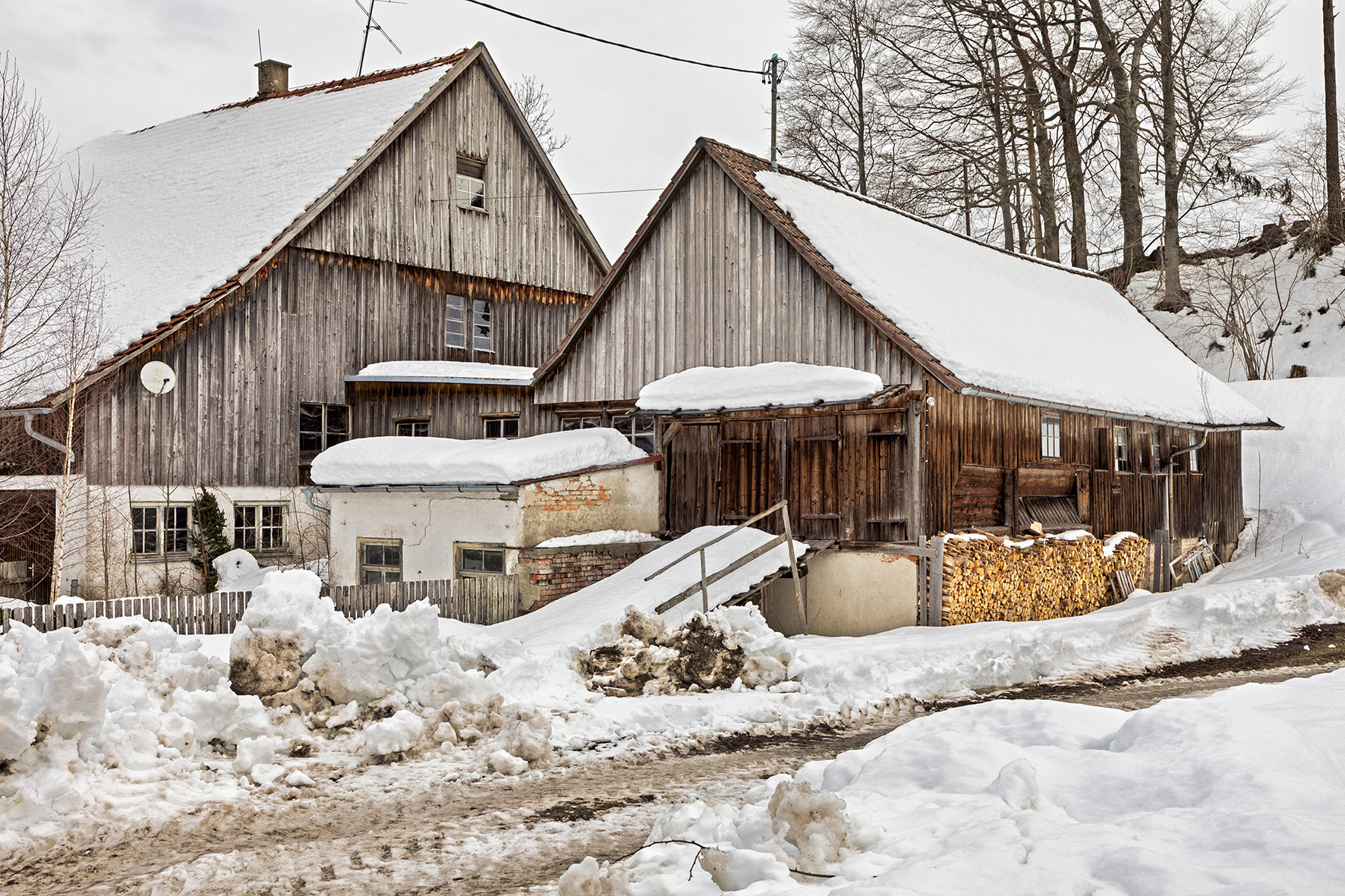 Außenansicht auf die historische Sägemühle aus Hettisried.