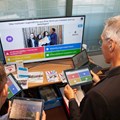 Eine von vielen Möglichkeiten, Inhalte politischer Bildung mit Medien ansprechend aufzubereiten: ein per Tablet gesteuertes Quiz.
