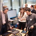 Tom Simonetti (rechts) von app2music stellte vor, wie einfach man mit Tablet-Apps Musik machen kann.