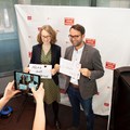 Auch Mitglieder des Bayerischen Landtags nutzten die Gelegenheit für ein Foto-Statement gegen Hassrede.