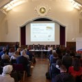 Die Veranstaltung „Miteinander statt Gegeneinander“ im Festsaal des Günzburger BKH war gut besucht. Hier ging es um die Zusammenarbeit zwischen forensischen Kliniken und Angehörigen von Patienten. Die Tagung fand erstmals in Süddeutschland statt.