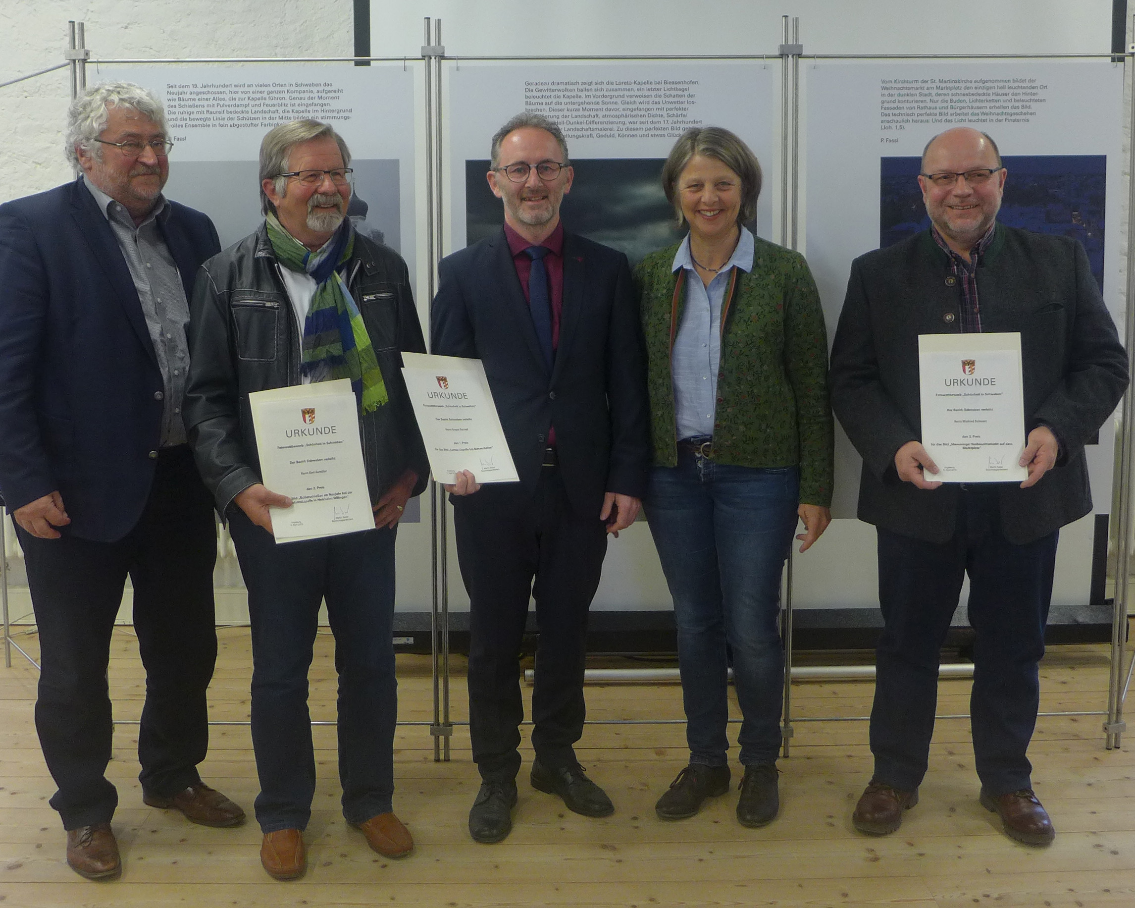 Kapellen und Weihnachtsmarkt: 9. Bezirks-Fotopreis findet die Schönheit in Schwaben